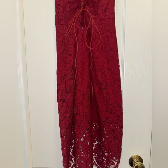 Asymmetrical All Over Lace Skylight Dress - Picture 9 of 9